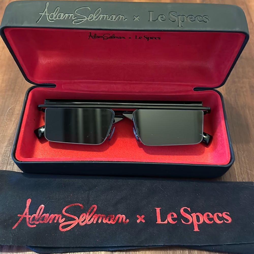 Adam Selman x Le Specs The Flex 1702121 with Black Matte semi-rimless frame